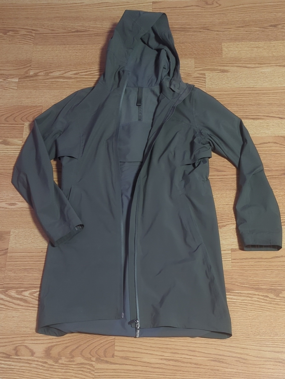 Lululemon Women's Hooded Waterproof Raincoat - Olive